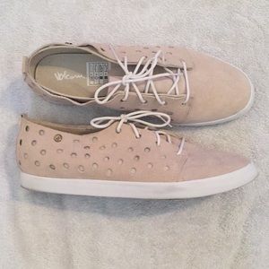 Volcom suede tennis shoes